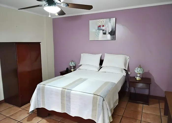 Hotel Puerta Del Sol - San Jose Airport