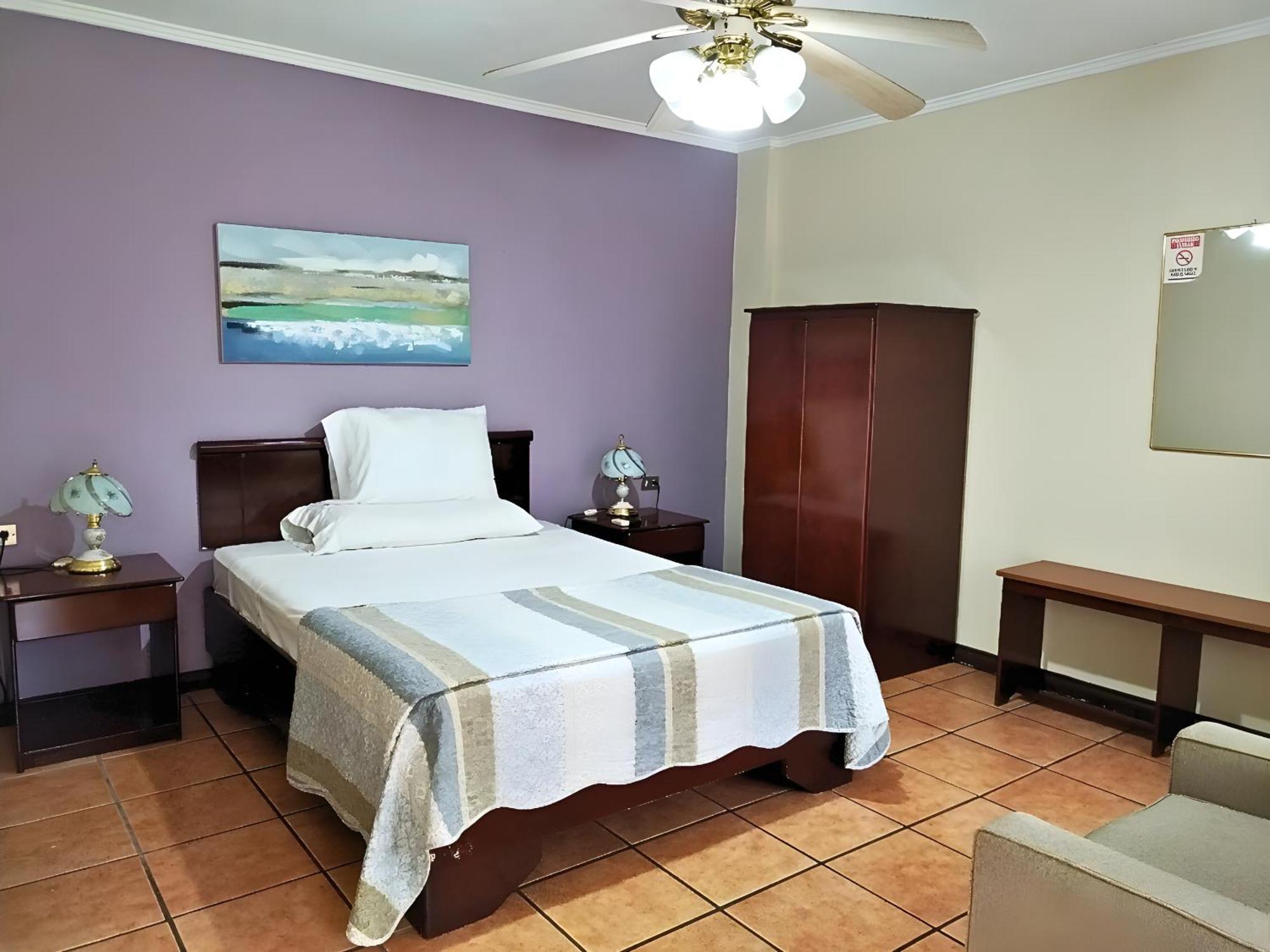 Puerta Del Sol - Airport 3* San Jose (San Jose)