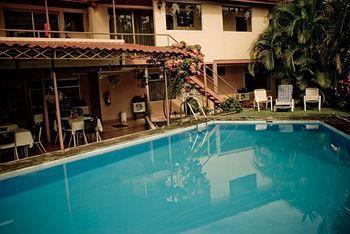 Puerta Del Sol - Airport Hotel