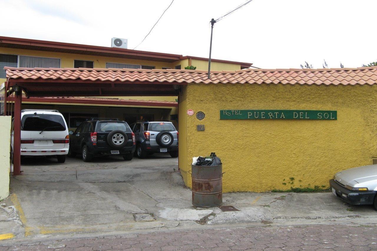 Puerta Del Sol - Airport